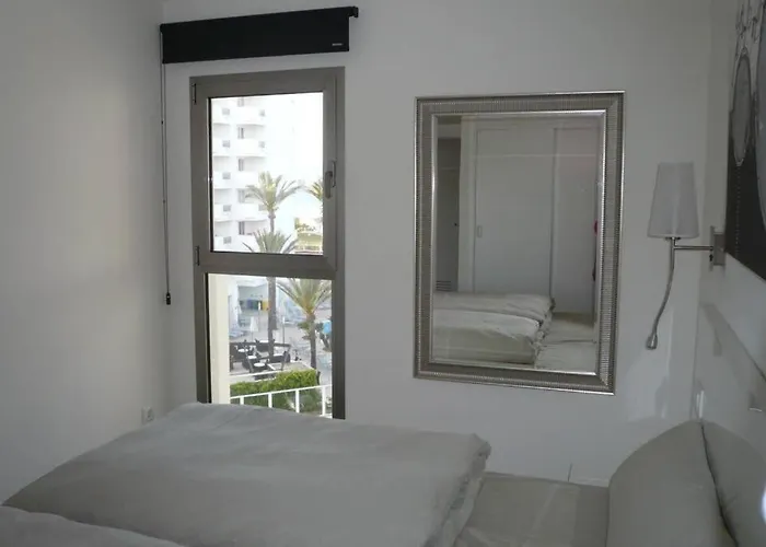 Modern With Stunning Sea View Апартаменты